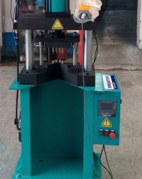 國內(nèi)有哪些鉚接機(jī)生產(chǎn)制造商？