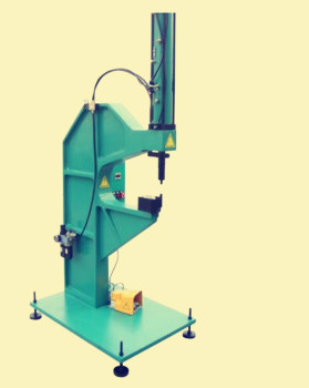 國產(chǎn)鉚接機多少錢一臺？
