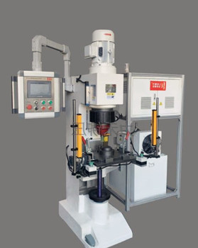 鉚接機鉚接后鉚釘開裂的原因有哪些？