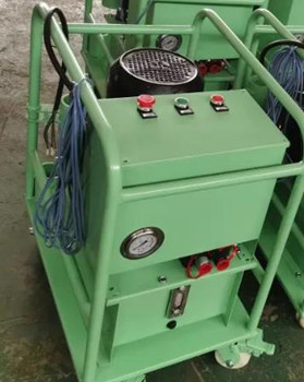 鉚接機鉚接后鉚釘開裂的原因有哪些？