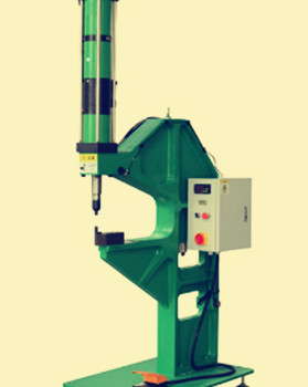 鉚接機(jī)的模具為什么容易斷裂？